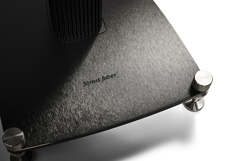Olympica Nova CII Sonus Faber Speaker Close Up Detail